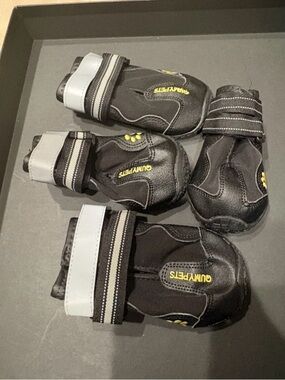 Unbranded Black Reflective Dog Boots - Pack of 4. Size 6. New without tags